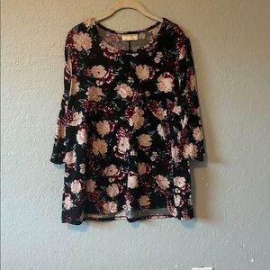 Bobbie Brooks Floral Plus Size Top - Black and Pink